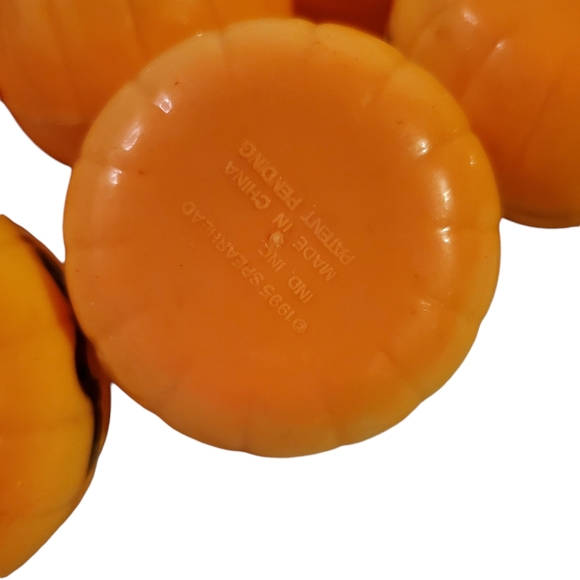 1995 Spearhead plastic Jack-ó-Lantern candy containers - Picture 5 of 5